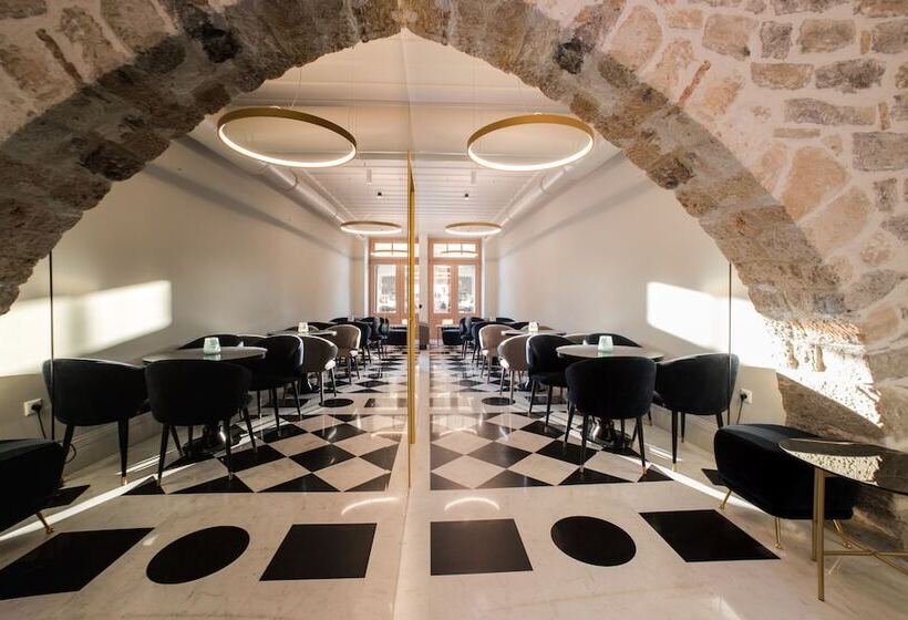 Castellano Hotel & Suites