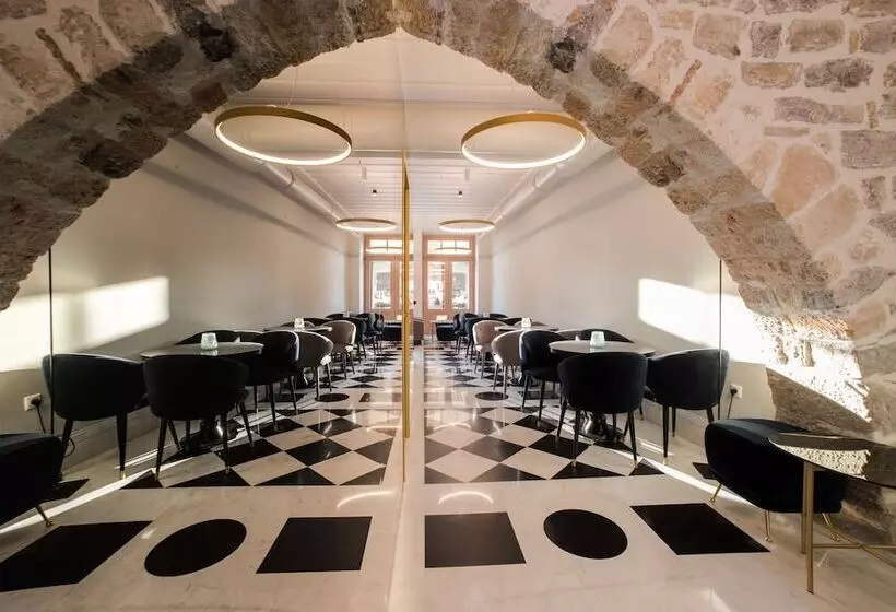 Castellano Hotel & Suites