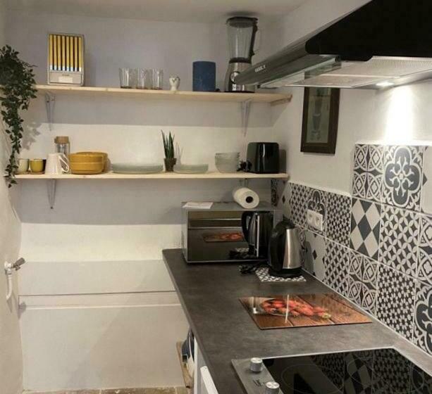 Les Remparts De Lauris Coeur Médiéval Et Patio