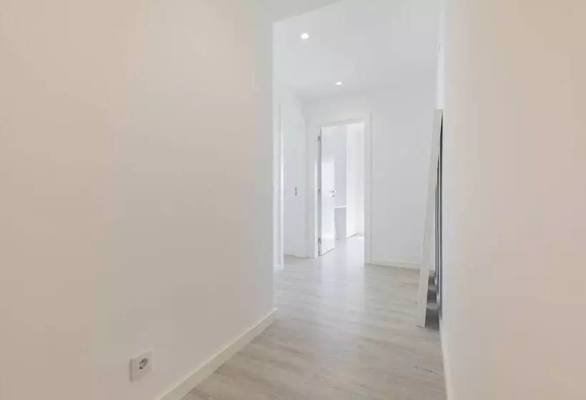 Luxurious Seaview Apartment In Estoril