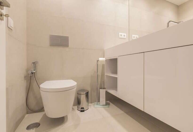 Luxurious Seaview Apartment In Estoril