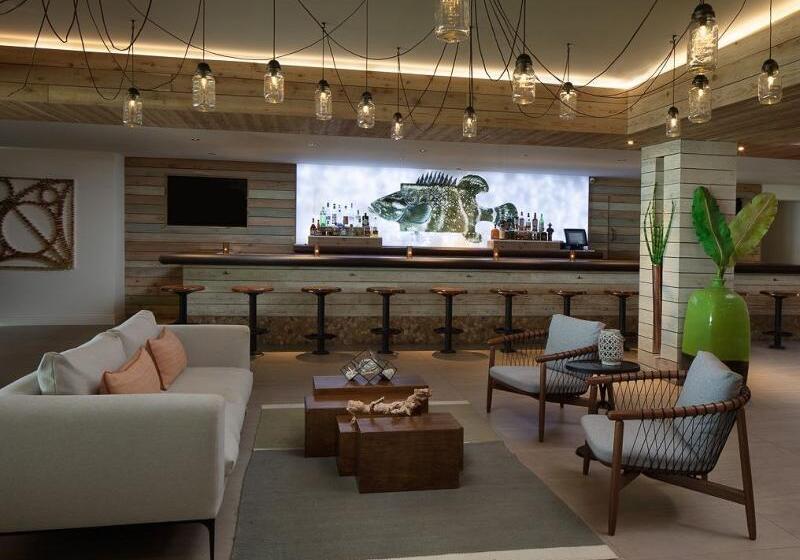 Отель Amara Cay Resort