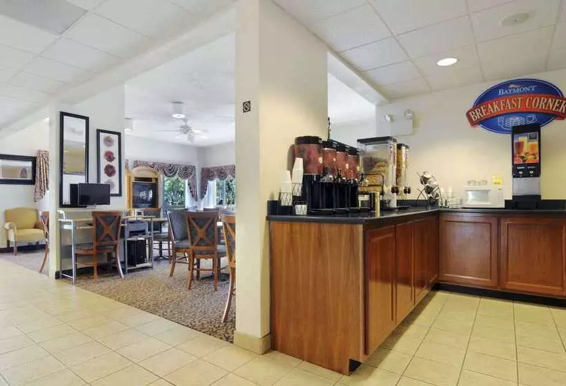 هتل Baymont By Wyndham Tallahassee