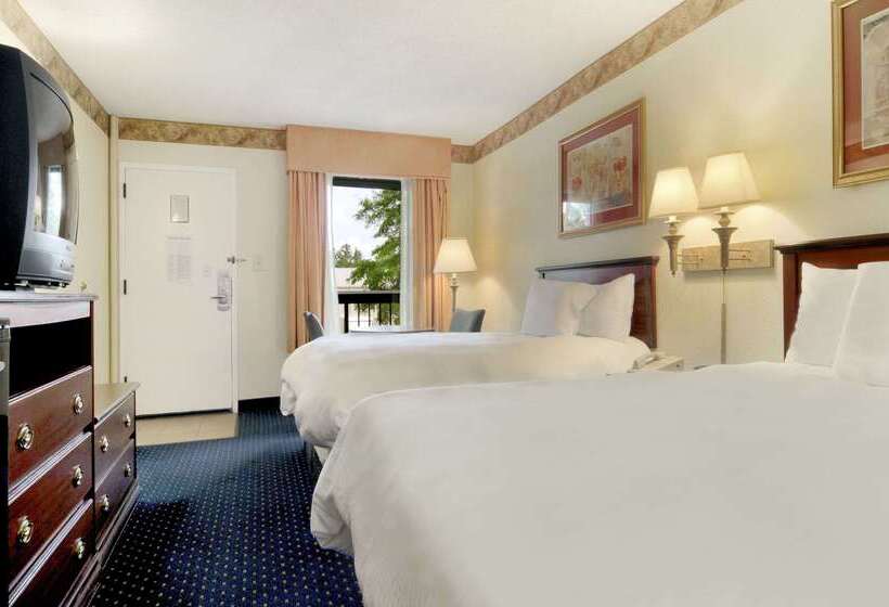 فندق Baymont By Wyndham Tallahassee