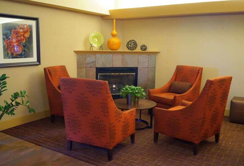 هتل Hampton Inn Altoona