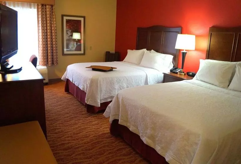 호텔 Hampton Inn Altoona