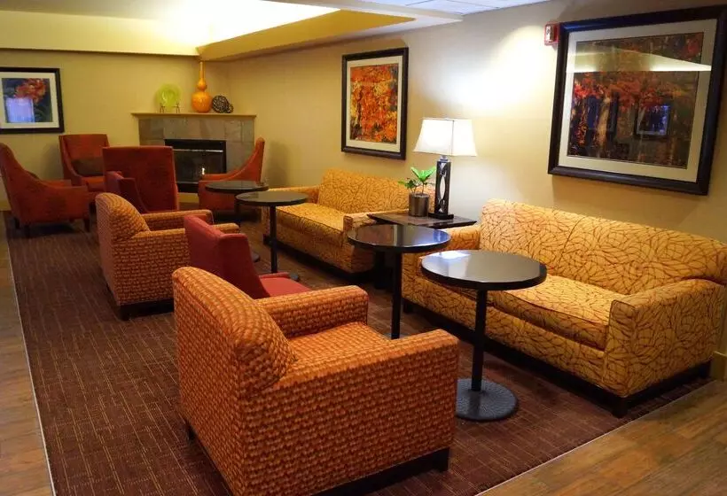 호텔 Hampton Inn Altoona