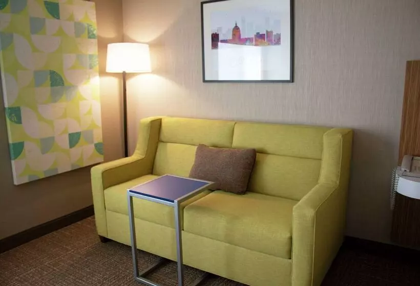 בית מלון כפרי Hampton Inn Boise  Airport