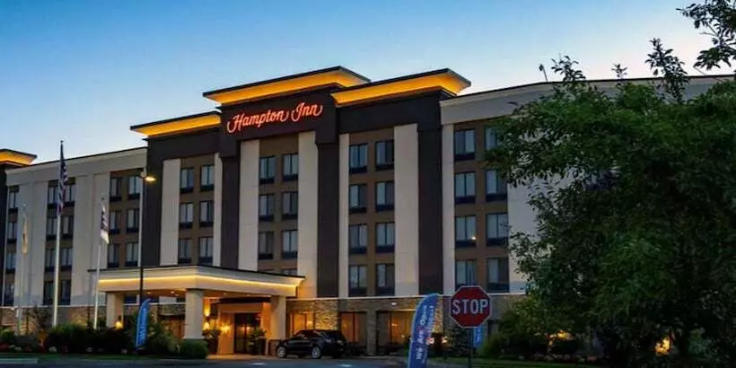בית מלון כפרי Hampton Inn Carlstadtat The Meadowlands