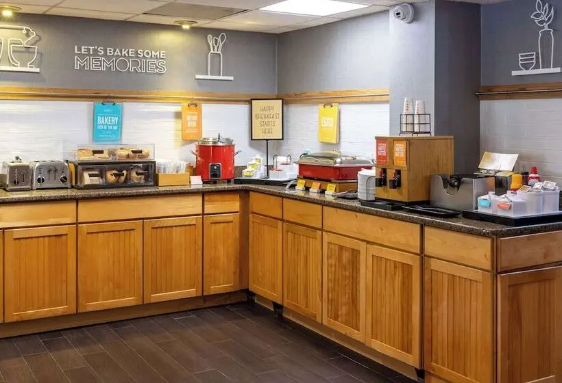 ホテル Hampton Inn Chester South
