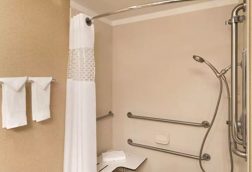 Отель Hampton Inn Cincinnati/kings Island