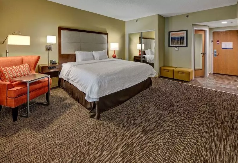 هتل Hampton Inn By Hilton Concord/kannapolis