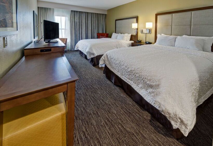 Otel Hampton Inn By Hilton Concord/kannapolis