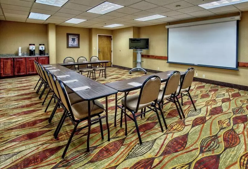 Отель Hampton Inn Corinth