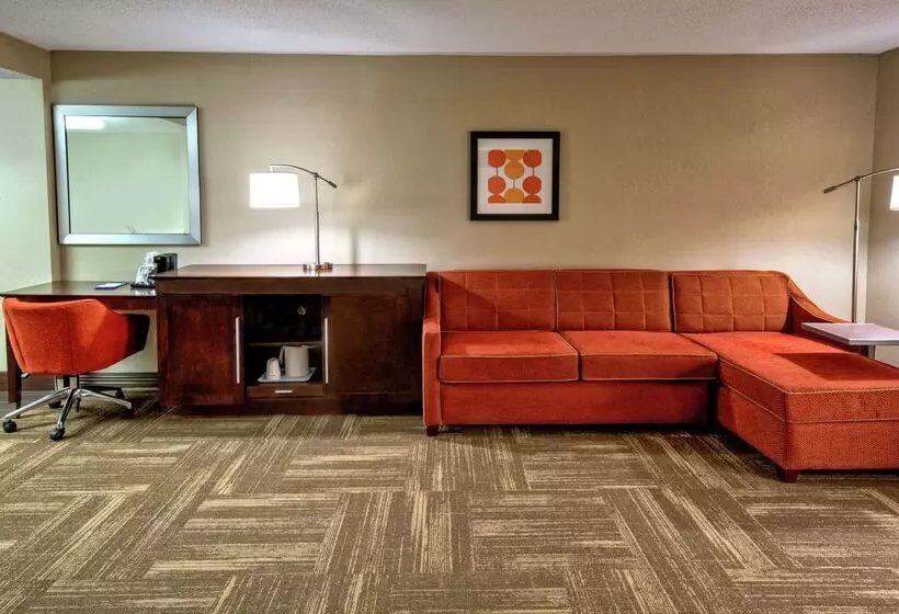 Отель Hampton Inn Corinth