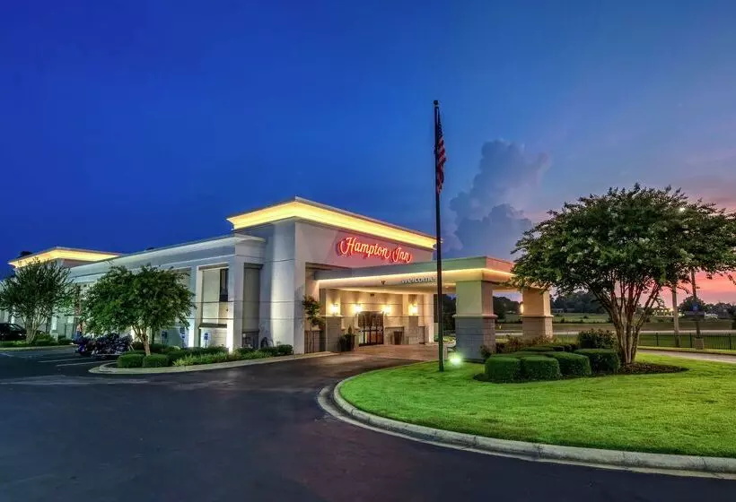 Отель Hampton Inn Corinth