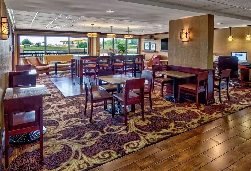 Отель Hampton Inn Corinth