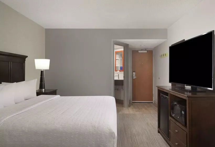 Отель Hampton Inn Evansville