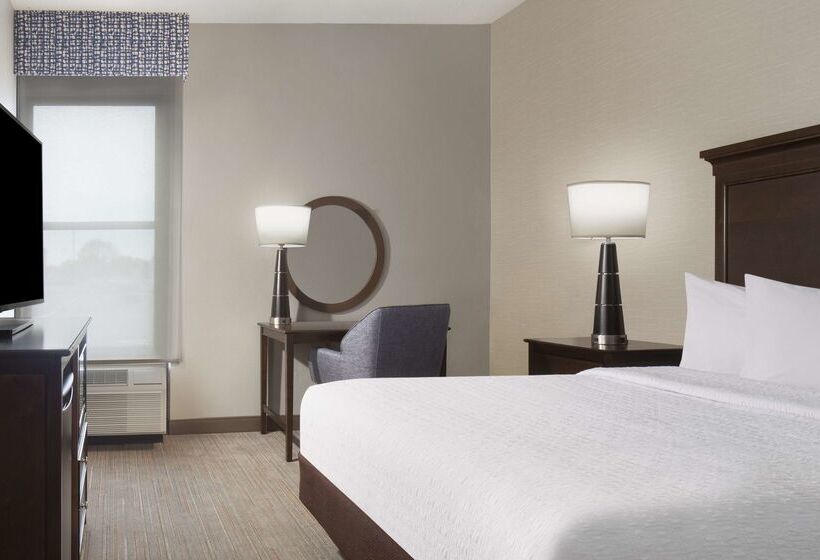 هتل Hampton Inn Evansville