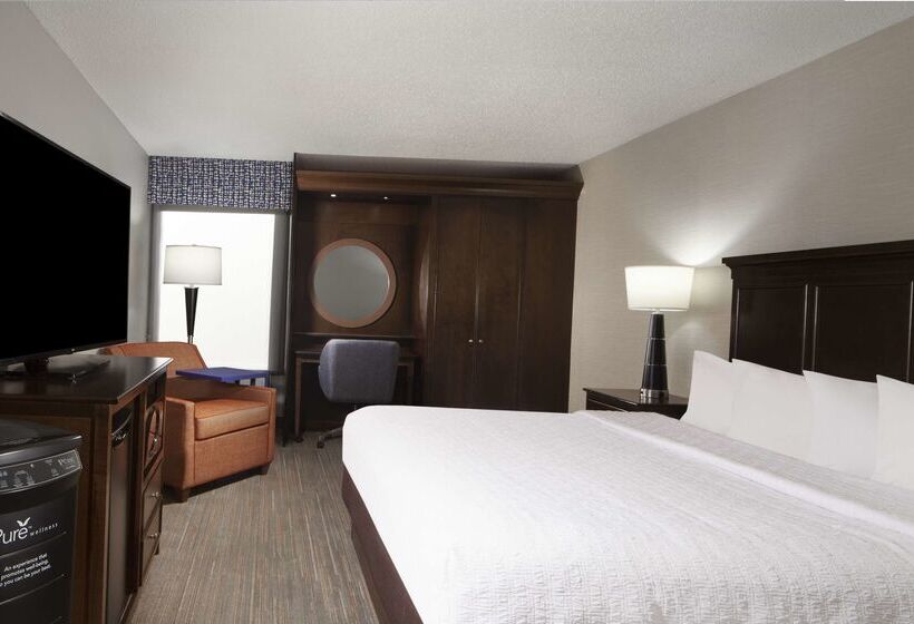 هتل Hampton Inn Evansville