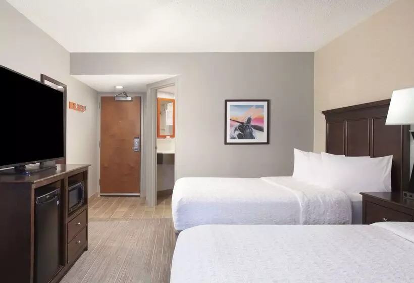 Отель Hampton Inn Evansville