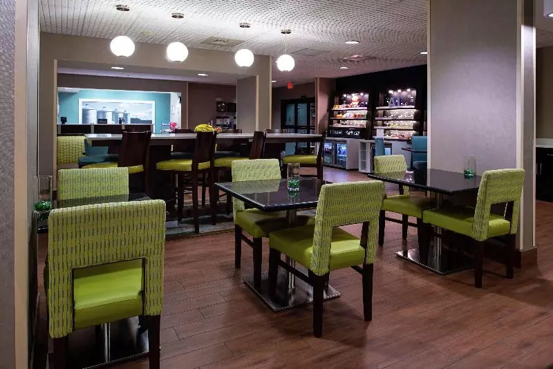 ホテル Hampton Inn Florence Midtown Near University Of North Alabama