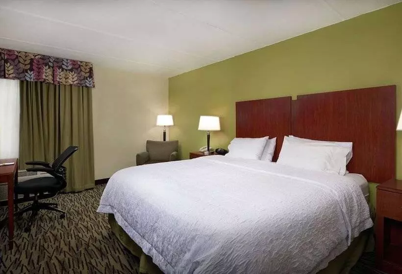 Отель Hampton Inn Franklin