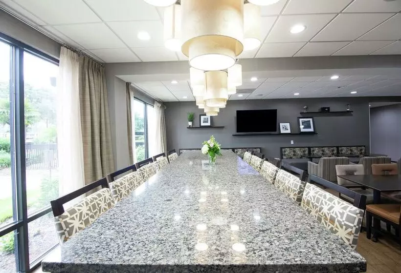 هتل Hampton Inn Houston I 10w Energy Corridor