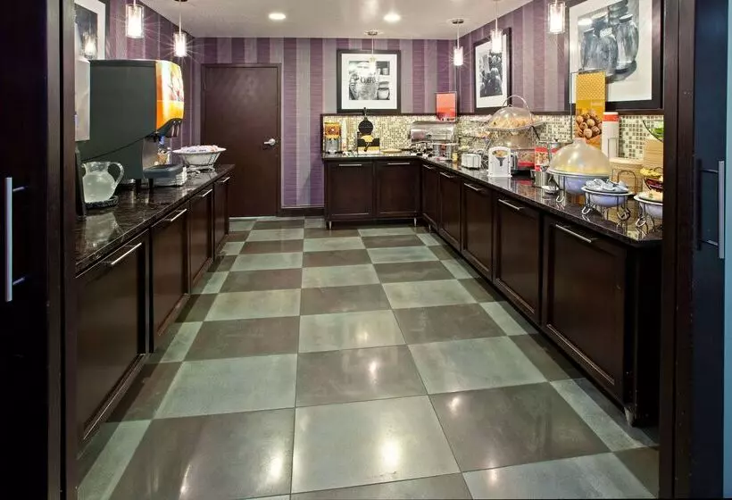 בית מלון כפרי Hampton Inn Knoxvilleairport