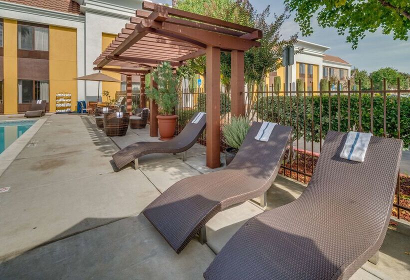 호텔 Hampton Inn Livermore