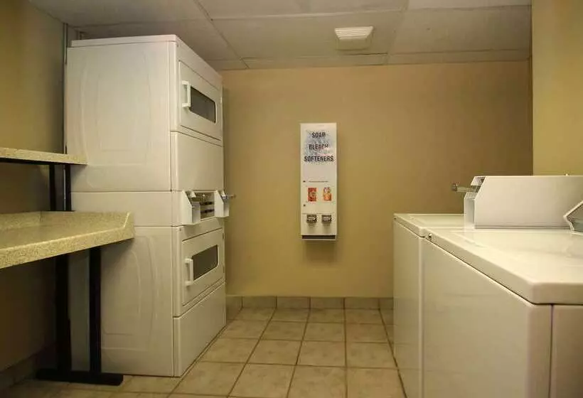 Отель Hampton Inn Portland Airport