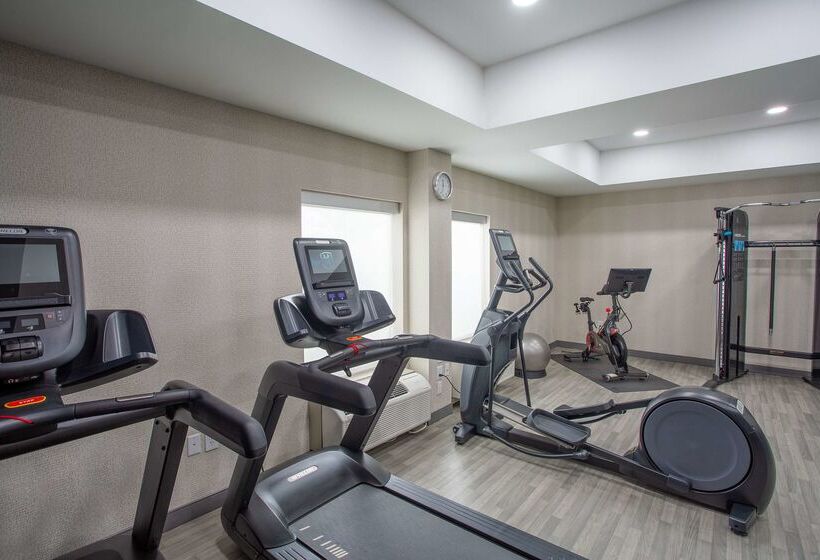 호텔 Hampton Inn Springfield