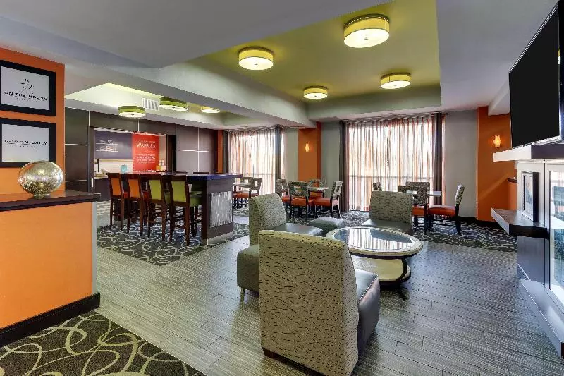 Отель Hampton Inn Springfield