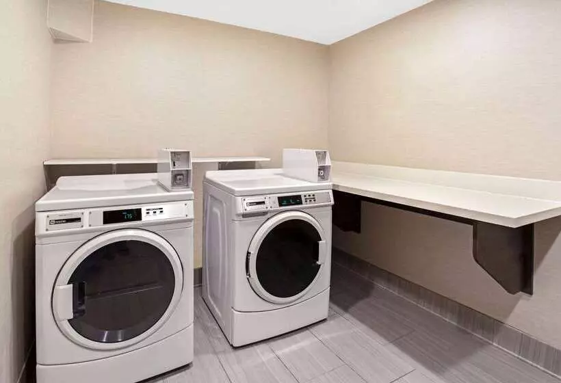 Отель La Quinta By Wyndham Denver Aurora Medical