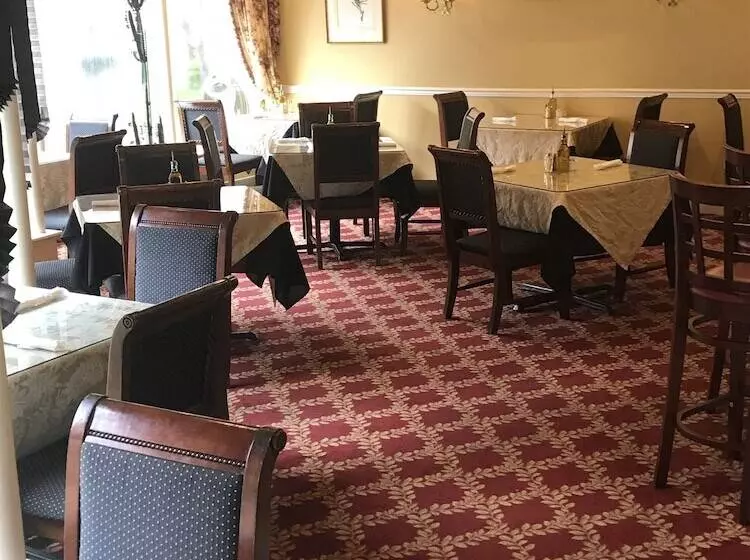 هتل The Guest House Historic Mansion