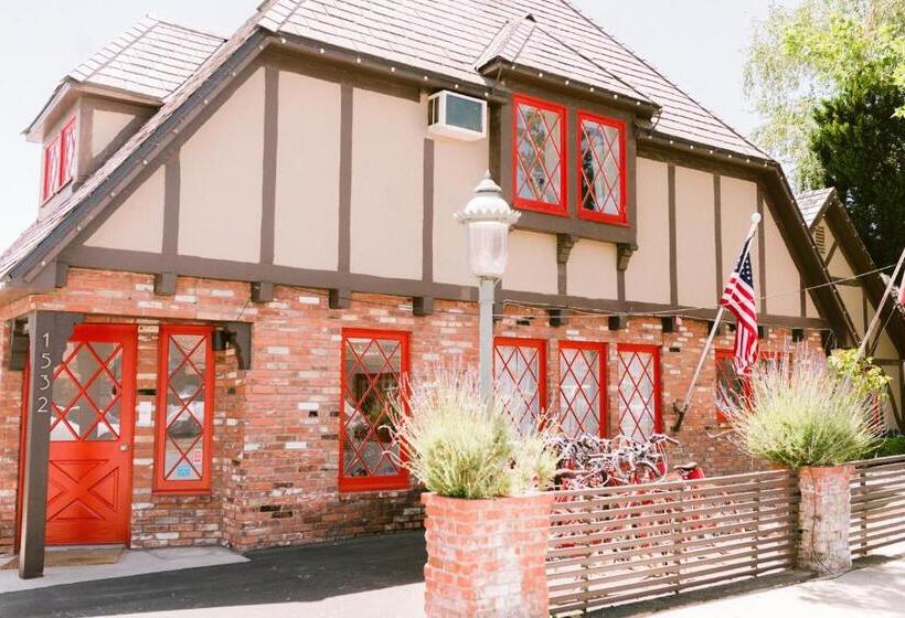 Мотель The Hamlet Inn