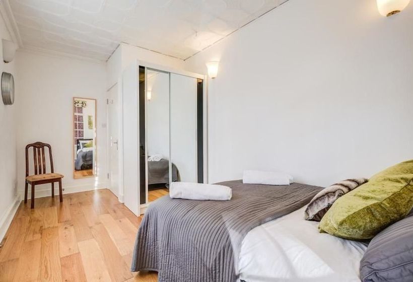 Bed and Breakfast The Bower S House