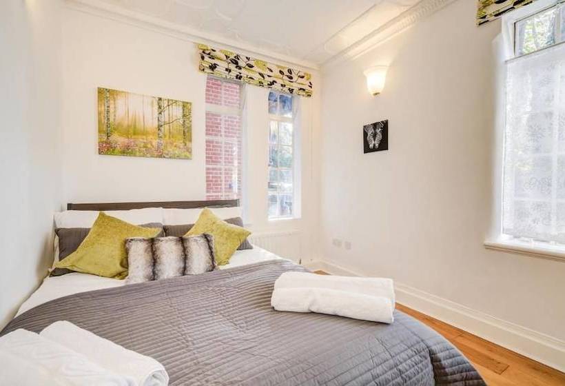 Bed and Breakfast The Bower S House