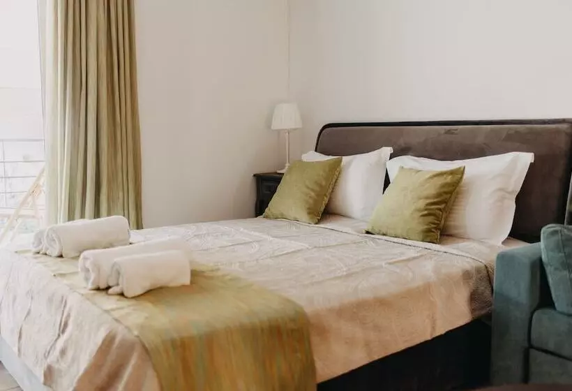 Best House, Nirvana Ii, Patra