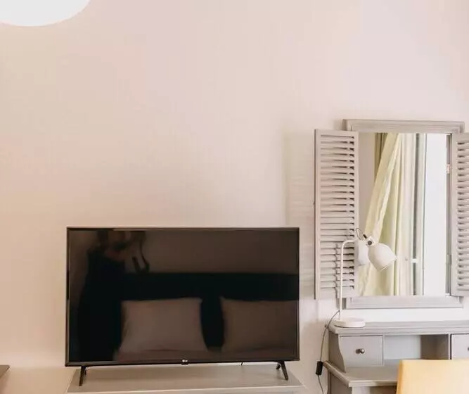 Best House, Nirvana Ii, Patra