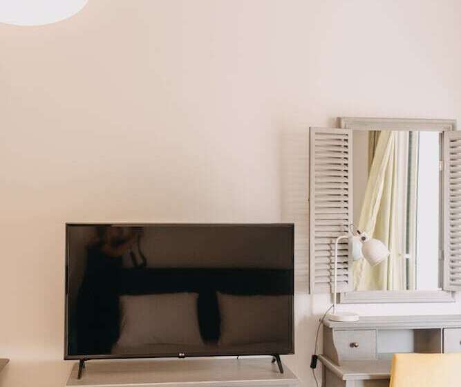 Best House, Nirvana Ii, Patra