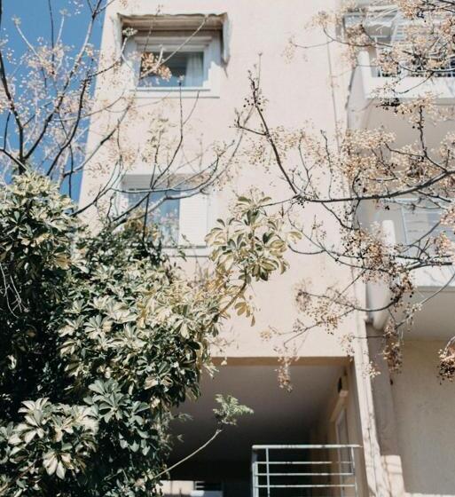 Best House, Nirvana Ii, Patra