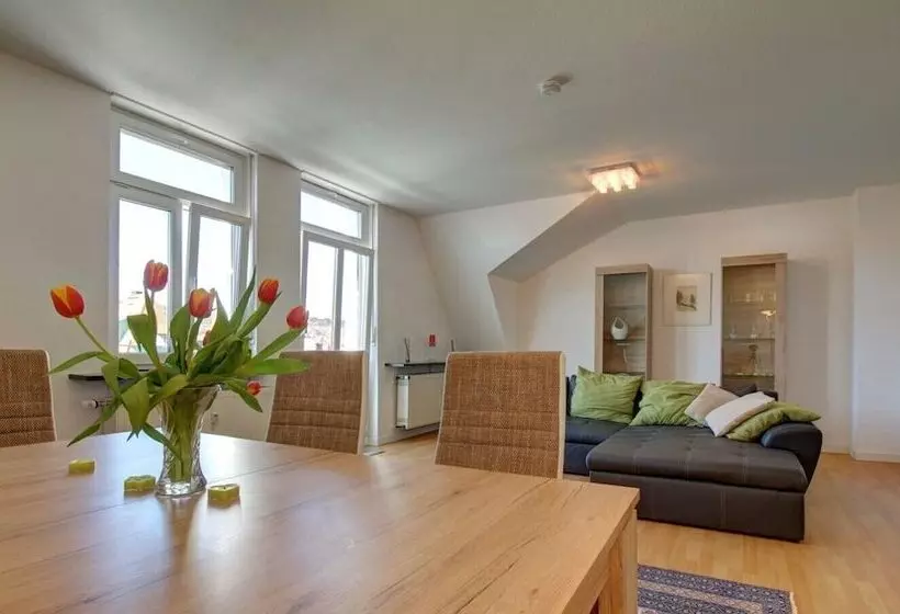 Wohnen Im Exklusiven Dichterviertel