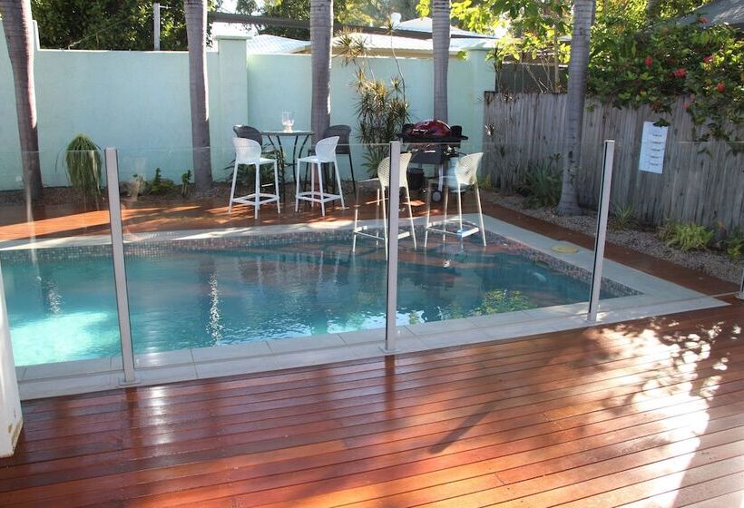 Beach Bliss Queen Bed Bbq Pool Netflix