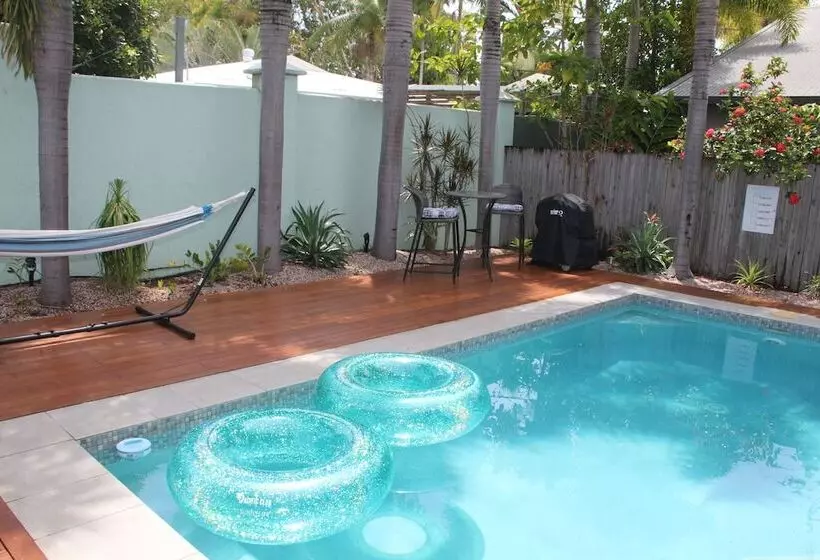 Beach Bliss Queen Bed Bbq Pool Netflix