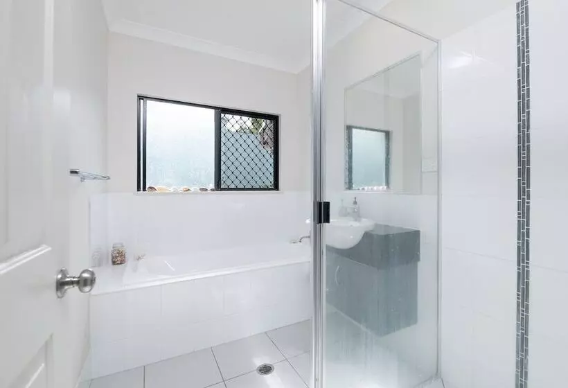 Beach Bliss Queen Bed Bbq Pool Netflix