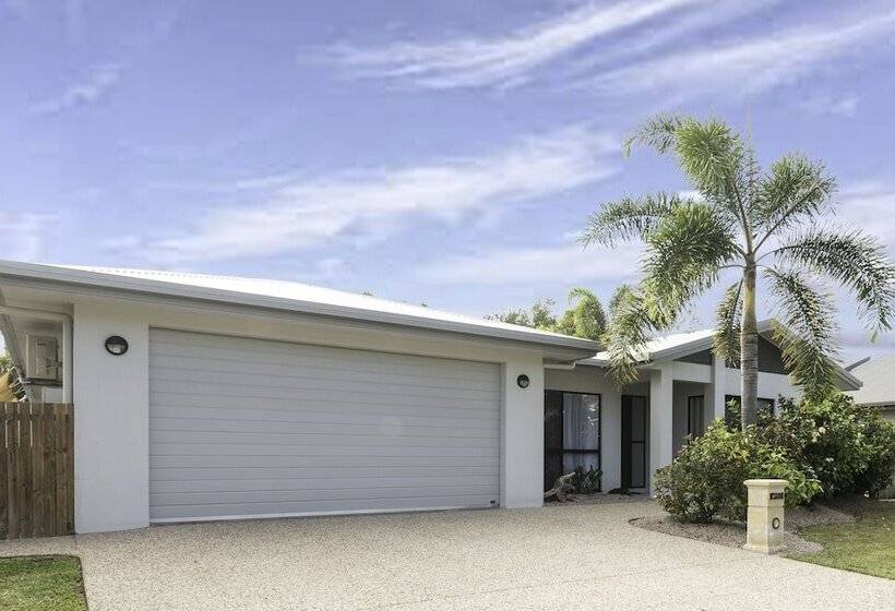 Beach Bliss Queen Bed Bbq Pool Netflix