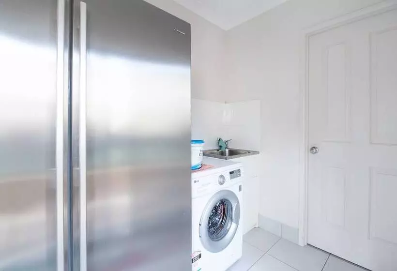 Beach Bliss Queen Bed Bbq Pool Netflix