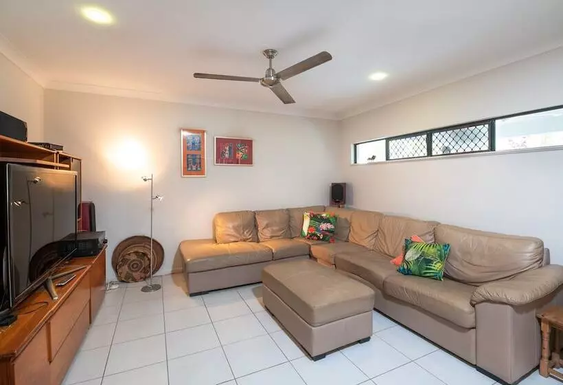 Beach Bliss Queen Bed Bbq Pool Netflix