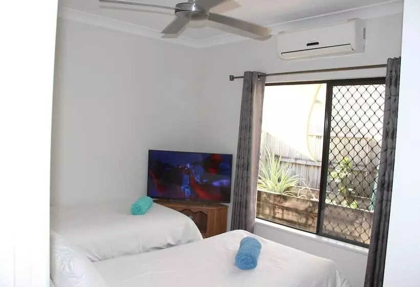 Beach Bliss Queen Bed Bbq Pool Netflix